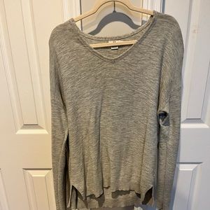 Gray vineyard vines light sweater